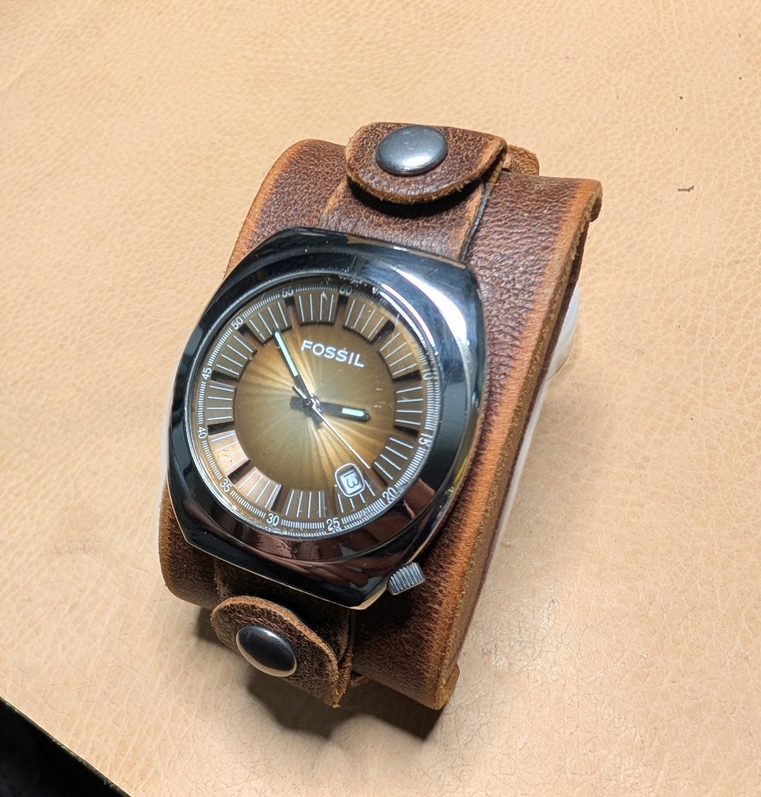 Fossil JR-8209 Retro 40mm Quartz watch Leather Bund Strap Running
