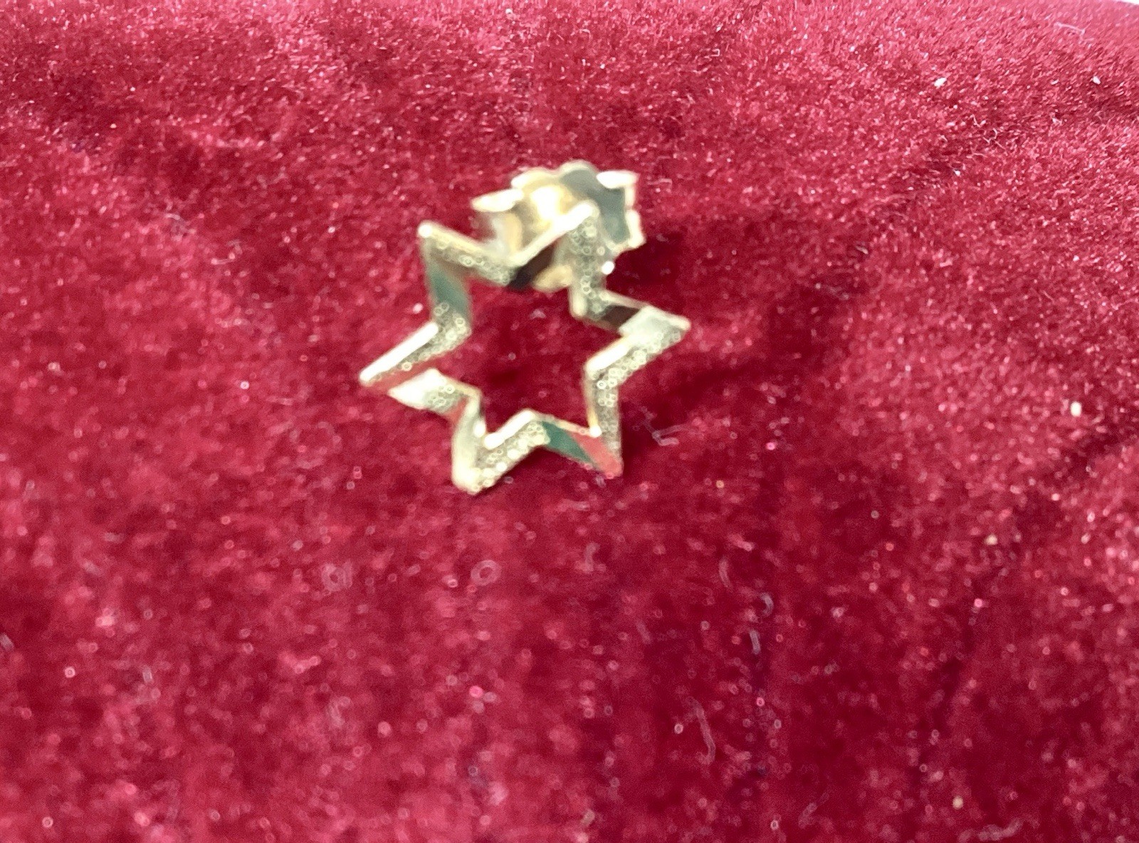 NWOT 10 KT Stamped Single Diamond Cut Star Stud For Pierced Ear Unisex