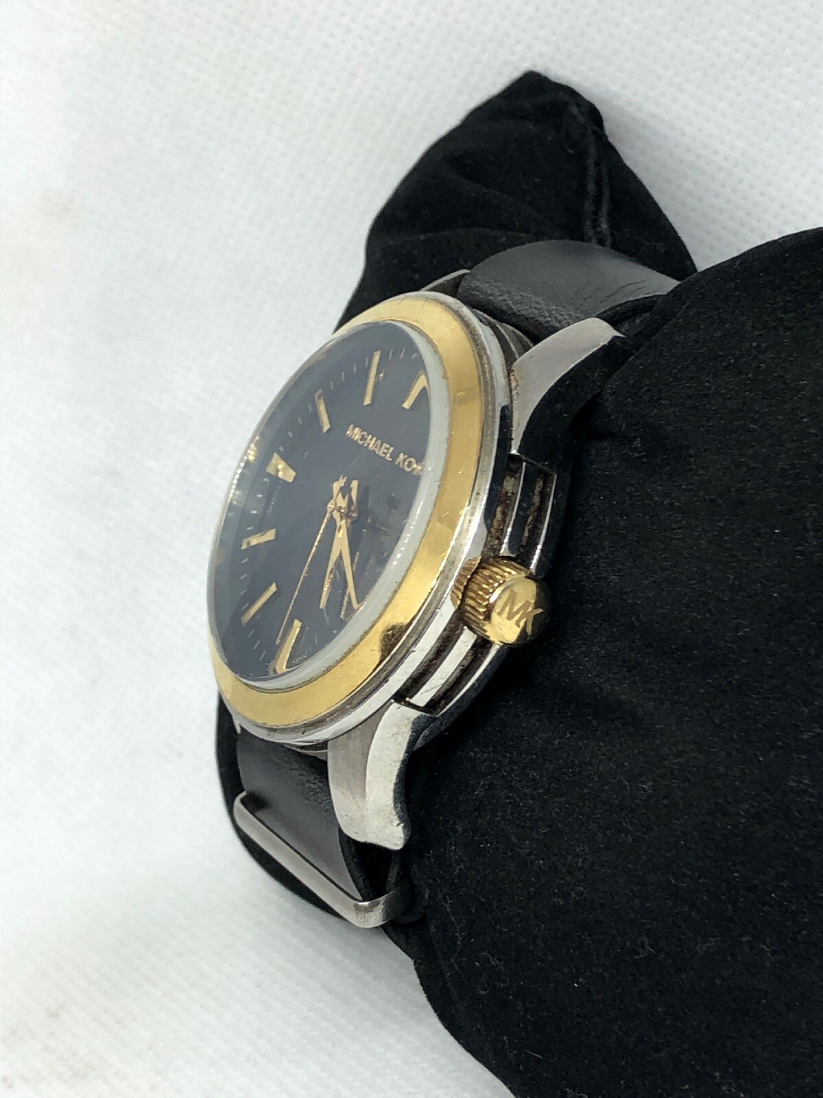 MICHAEL KORS MK7064 Men’s Black Leather Analog Dial Watch With Custom Band HG77