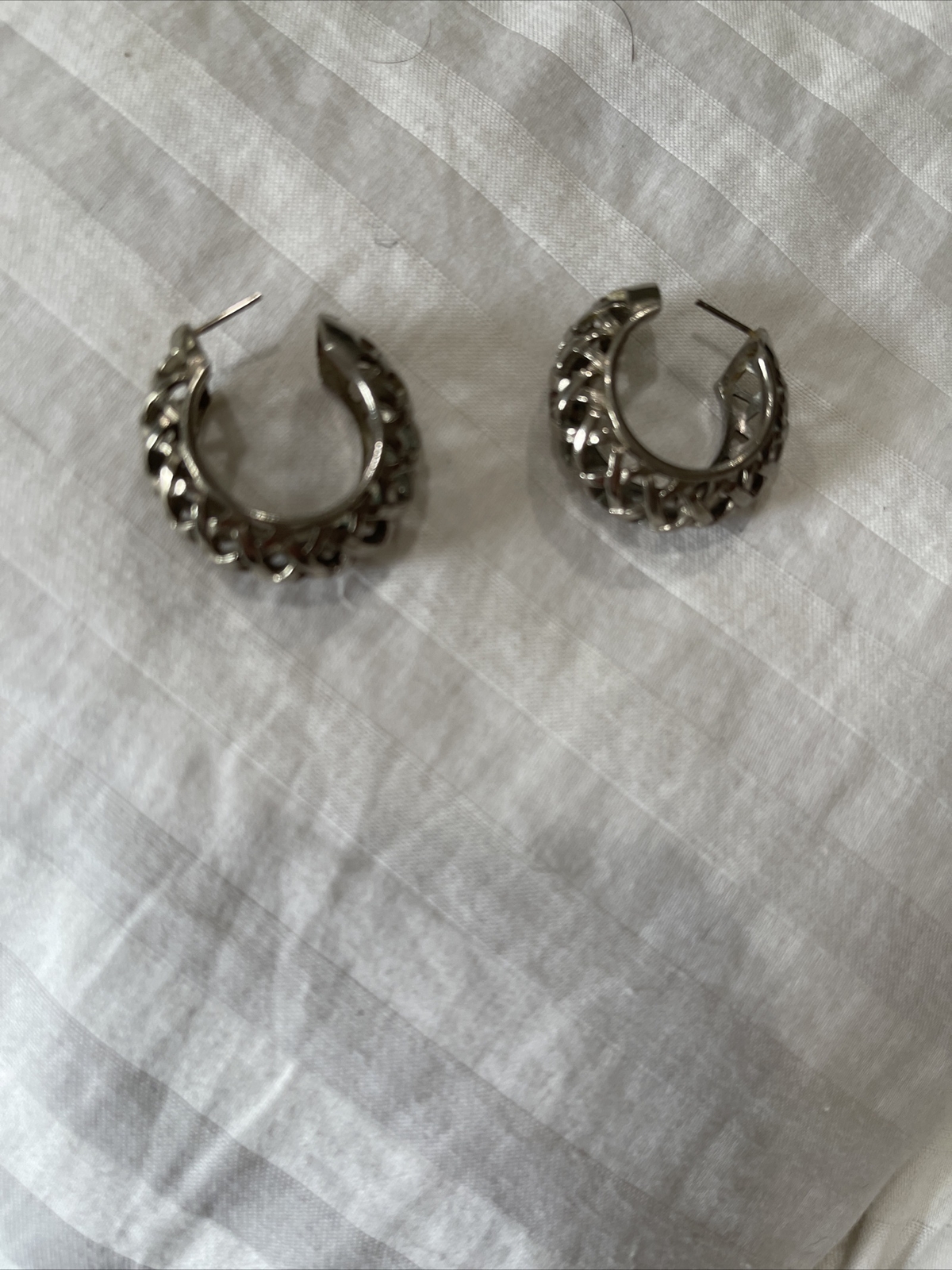 Hoop earrings for women About 1 Inch