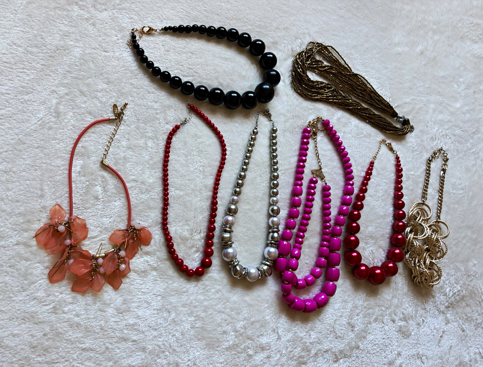 DKNY Women’s Fashion Jewelry Mixed Lot 8pc Multicolor Beaded Necklaces