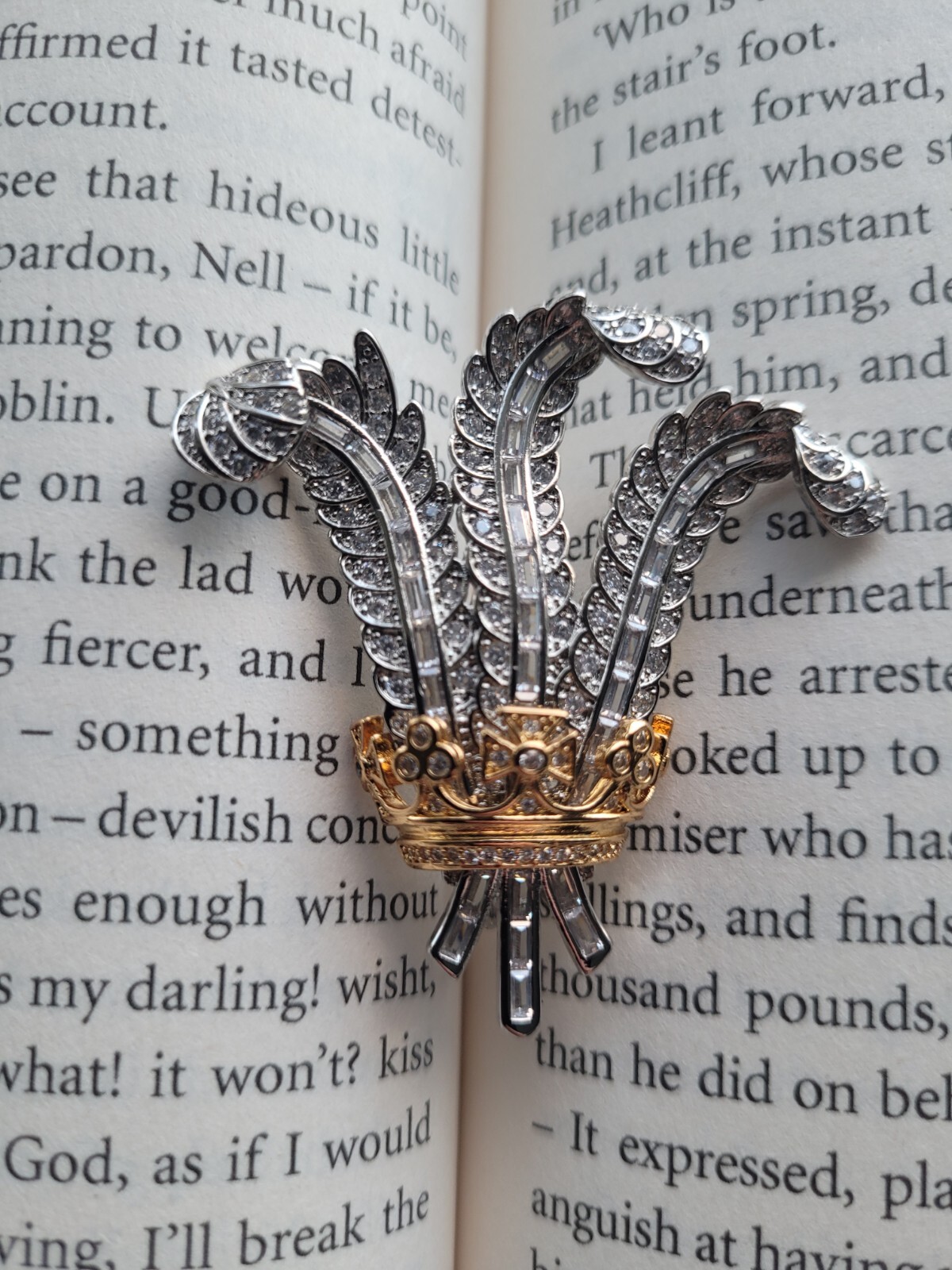 Duchess of Windsors Prince of Wales brooch, Elizabeth Taylor,royal, Gift