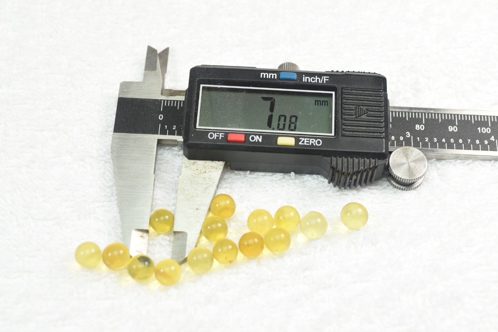 15 Beads Dominican Amber Blue Gemstone Authentic 7.08 mm to 7.83 mm (3.6 g)a1078