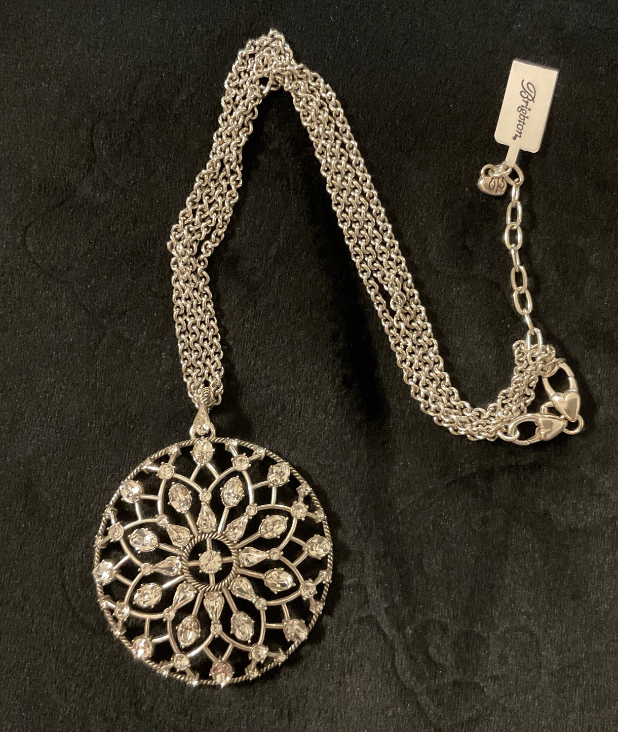 SO GORGEOUS NWT BRIGHTON ONE LOVE CIRCLE CRYSTAL CONVERTIBLE NECKLACE MSRP: $158