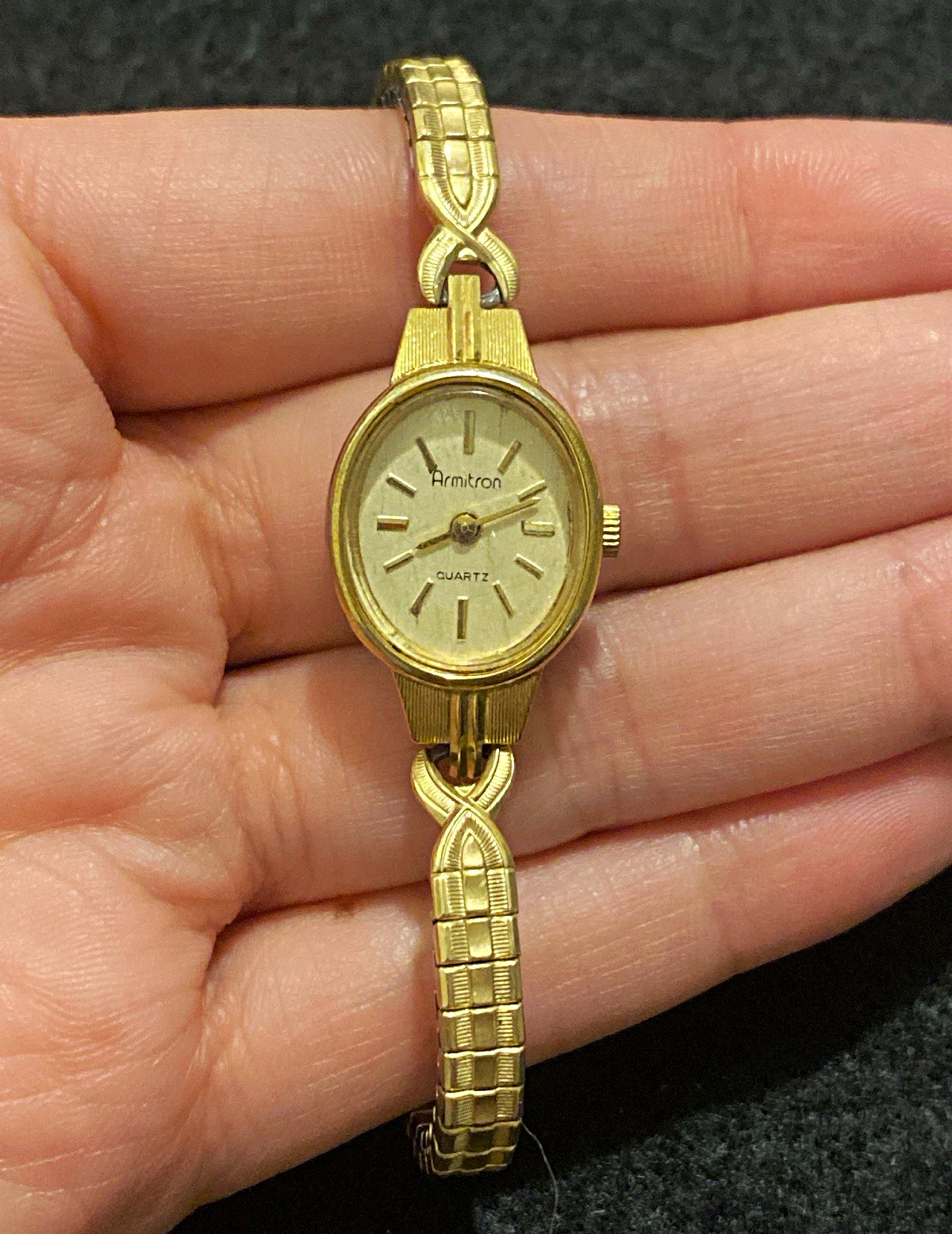 Armitron EKS Women’s Quartz Oval Gold Tone Analog Dress Watch Bracelet