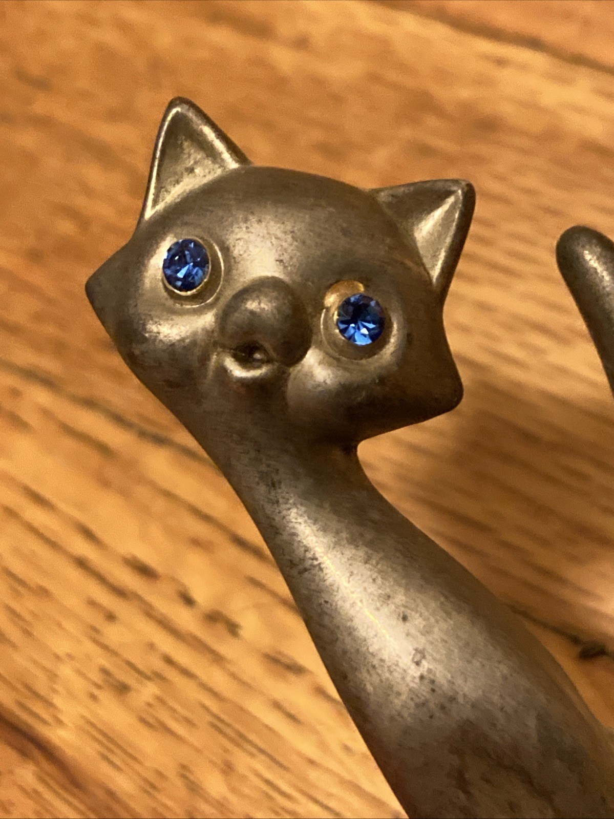 Vintage EP Zinc Alloy SILVER Plated Cat Kitty Kitten Ring Holder BLUE EYES