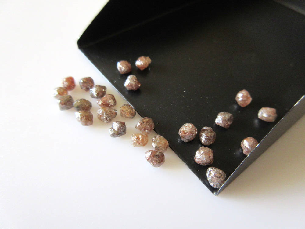2 Carats 3mm To 4mm Raw Rough Natural Red Diamond Loose Crystals