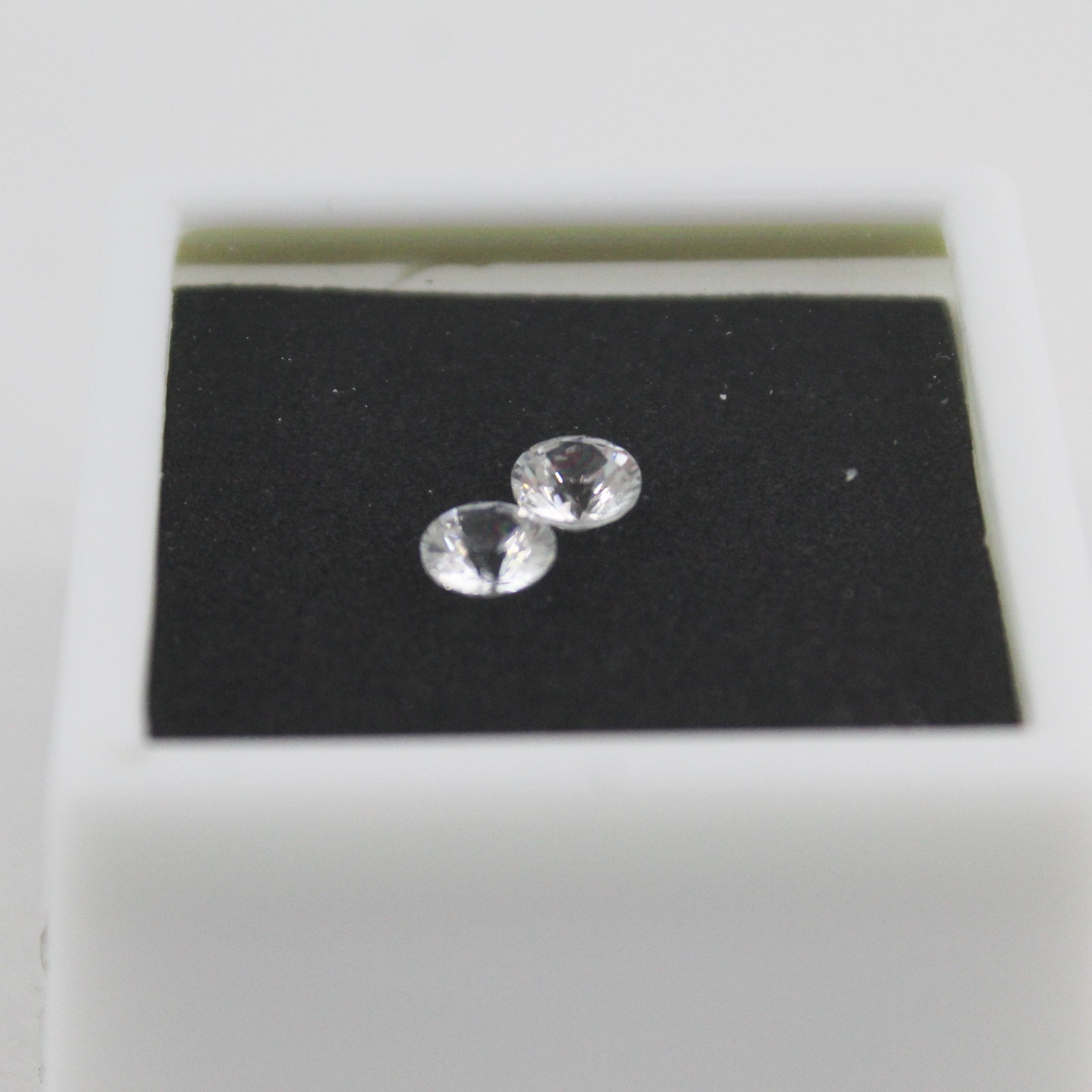 Set of 2 White 0.85CTW 5mm lab Created YAG Yttrium Aluminum Garnets