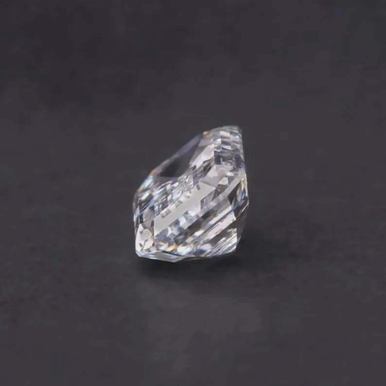 Loose 10.00 Ct Lab-Grown CVD Diamond Emerald Cut Natural D Color VVS1 Certified