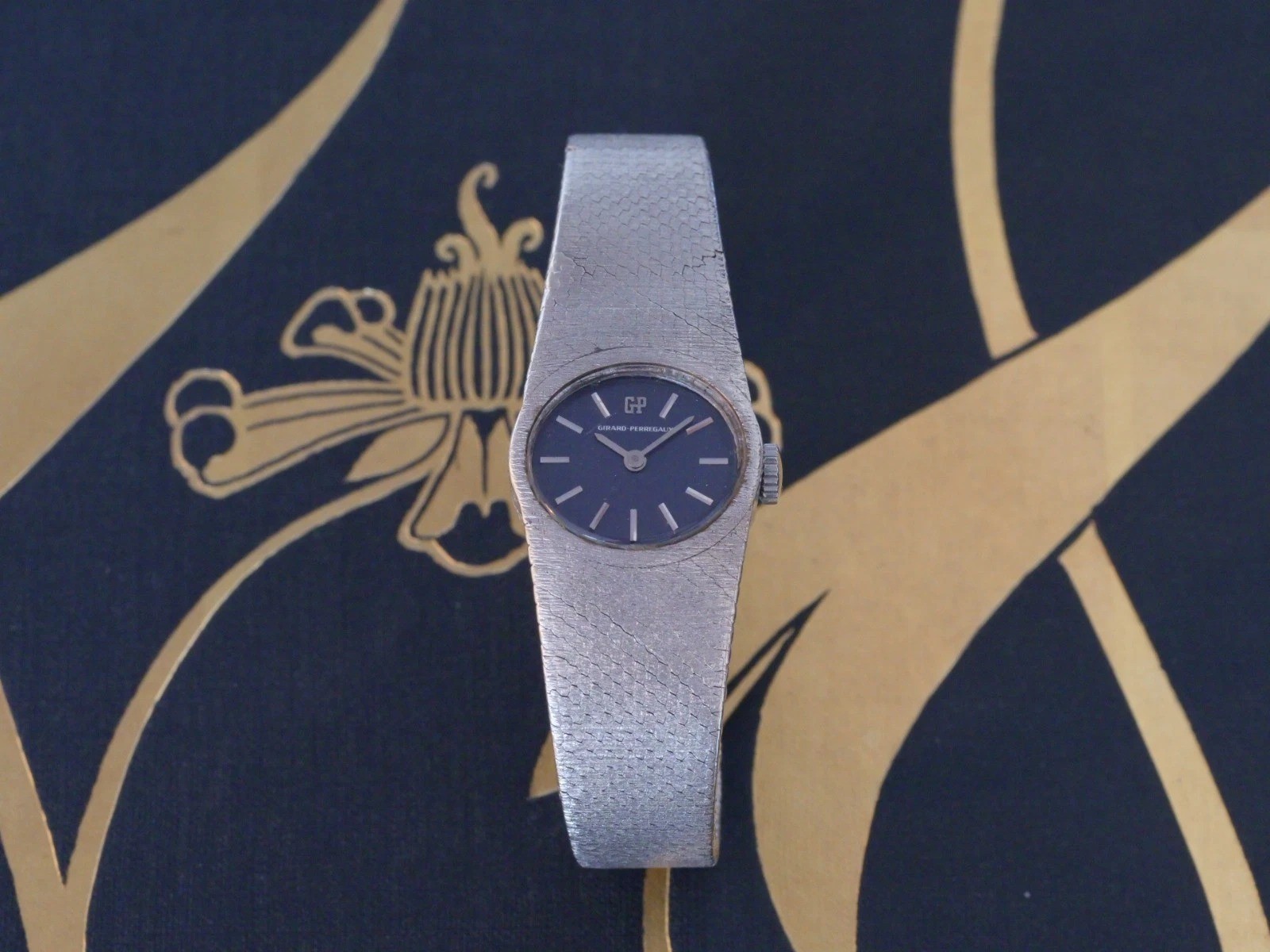 Girard Perregaux – Extremely Rare Model – Vintage – Integrated Design Watch