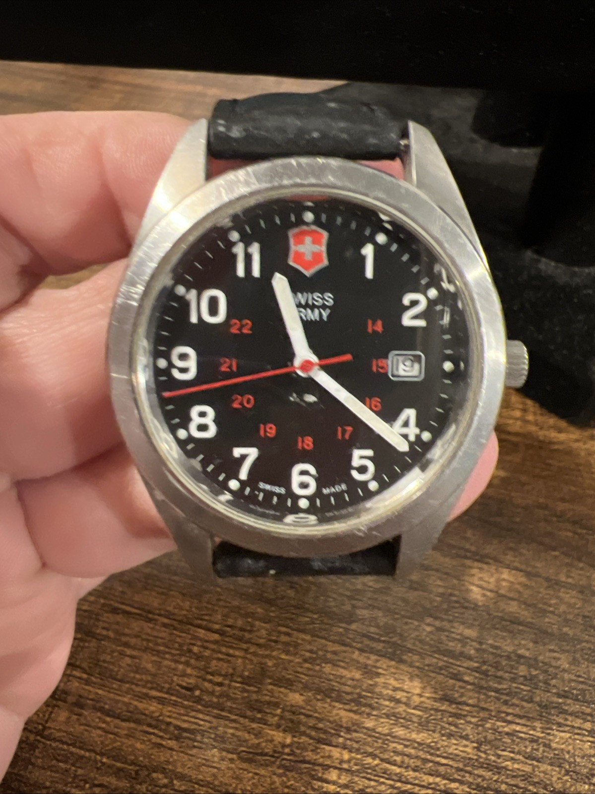 Victorinox Swiss Army Garrison model 241083 Watch Untested