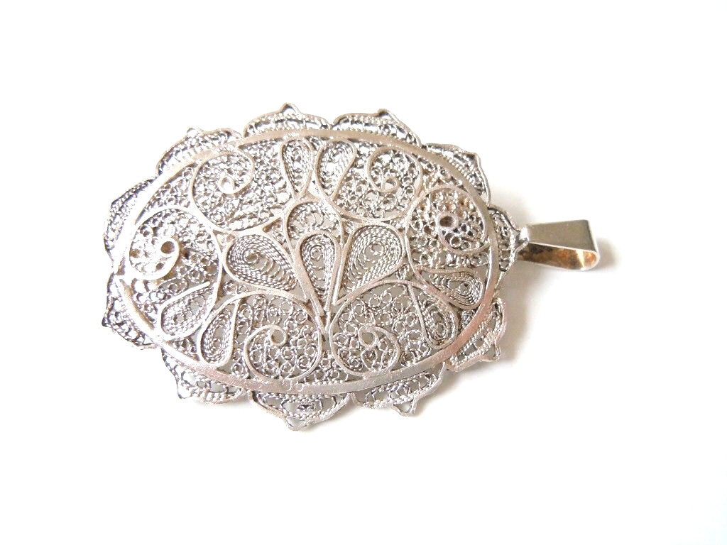Antique Silver Brooch Pendant Filigree Silver Jewelry 9.4 G/5.7X3.6 Cm