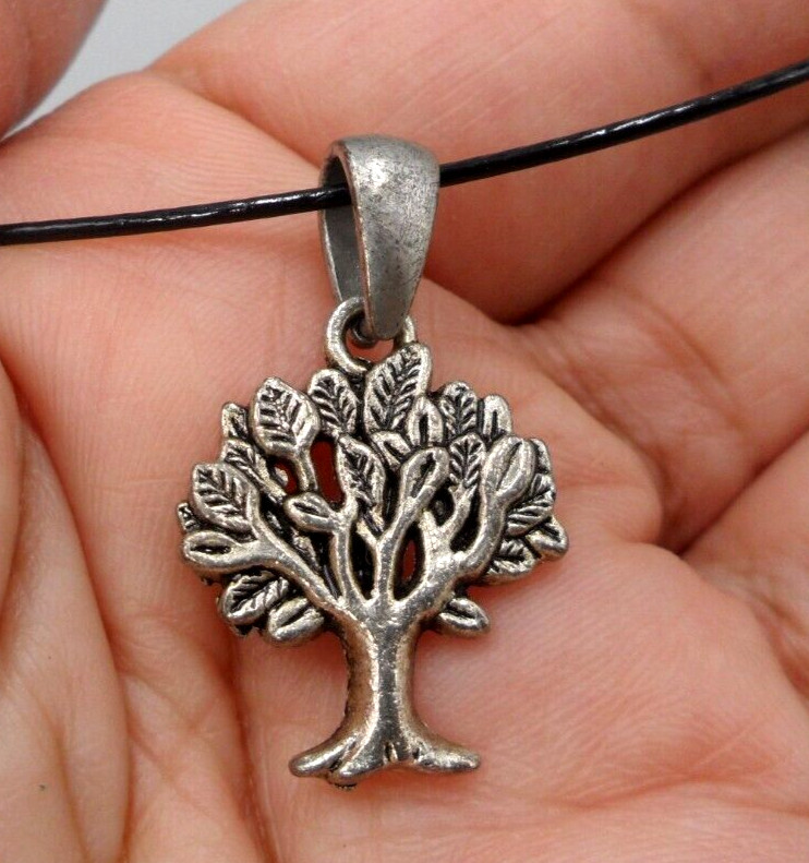 Vintage Tree Pendant Necklace Vinyl Coated Wire Choker Boho Screw Clasp 18″