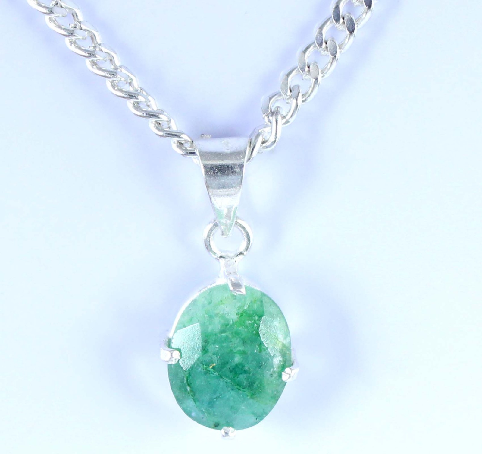 Green Emerald 6.90 Ct Natural Oval Gemstone Certified Pendant Latest Collection