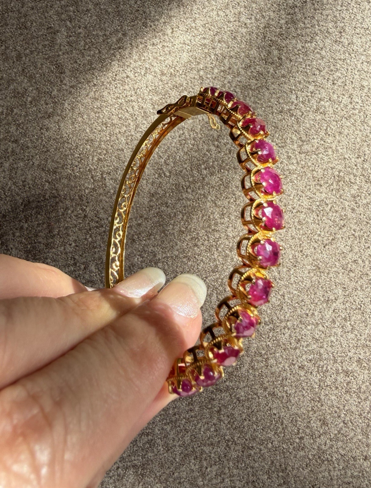 Certified Natural Burma(Mogok) Ruby 18k Y Gold LotusFlower Bracelet Bangel