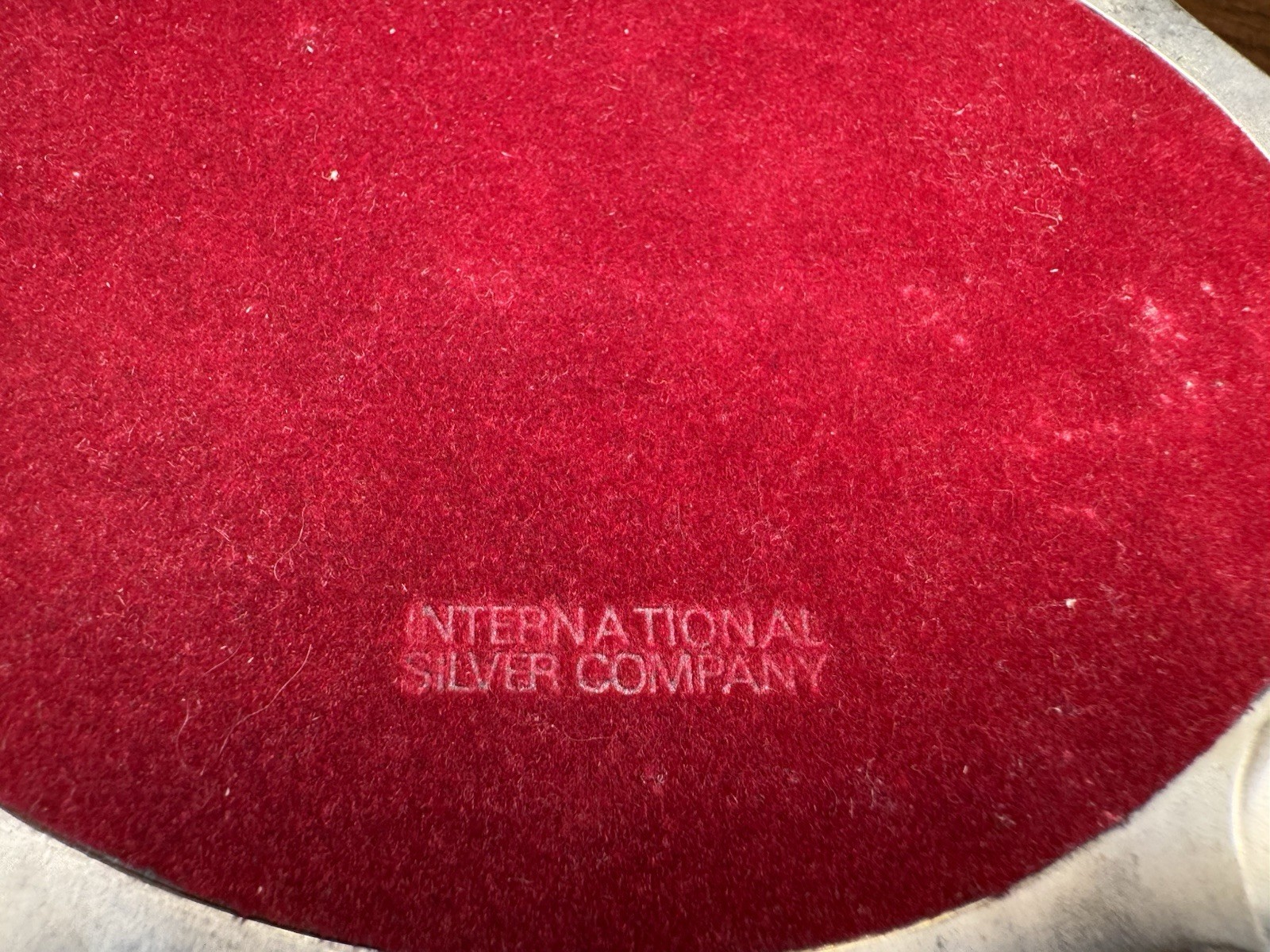 Vintage International Silver Company Coat Of Arms Jewelry Box w/ Red Velvet 