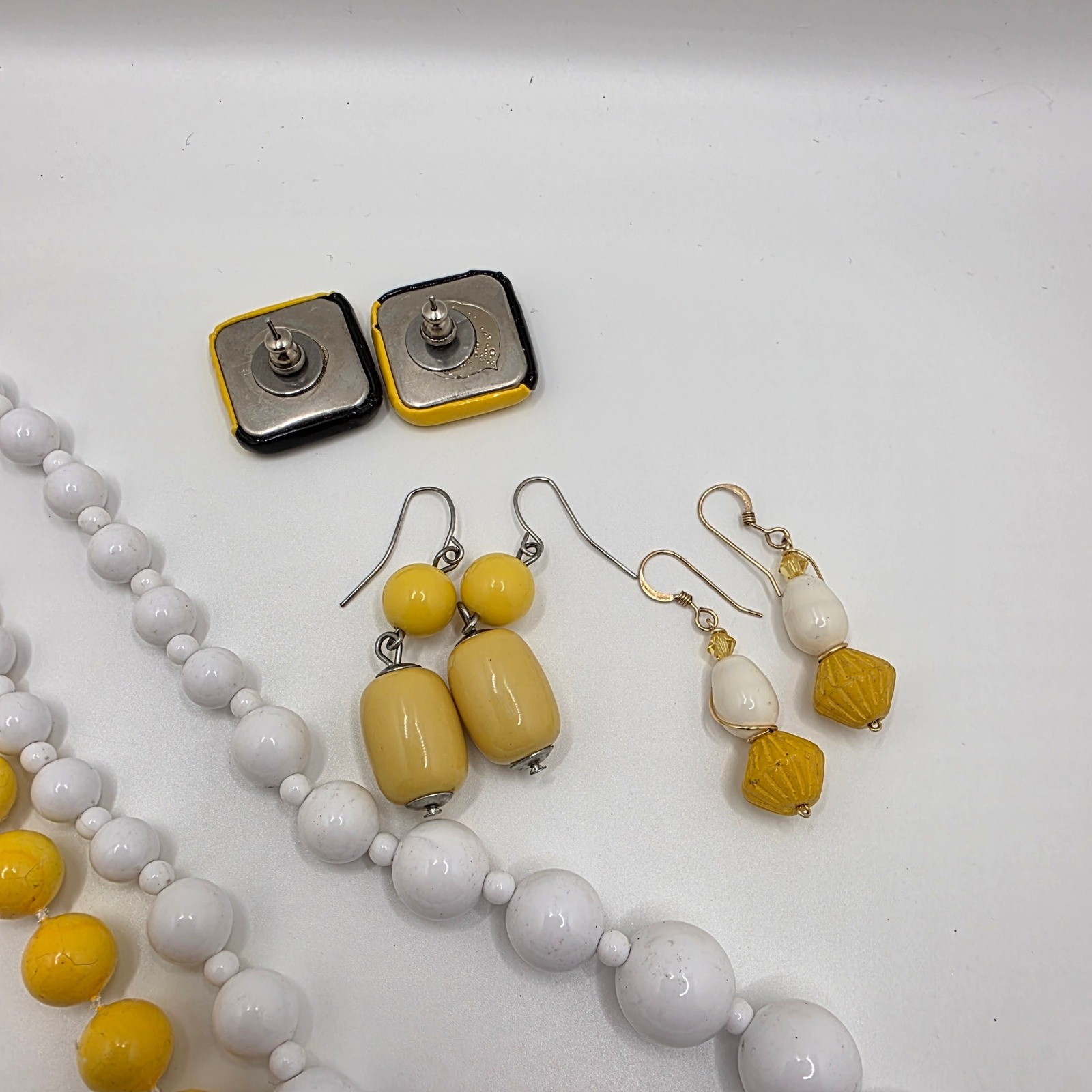 Vintage 1960s Mod Yellow White Black Beaded Necklace Earring 5pc Jewelry Lot