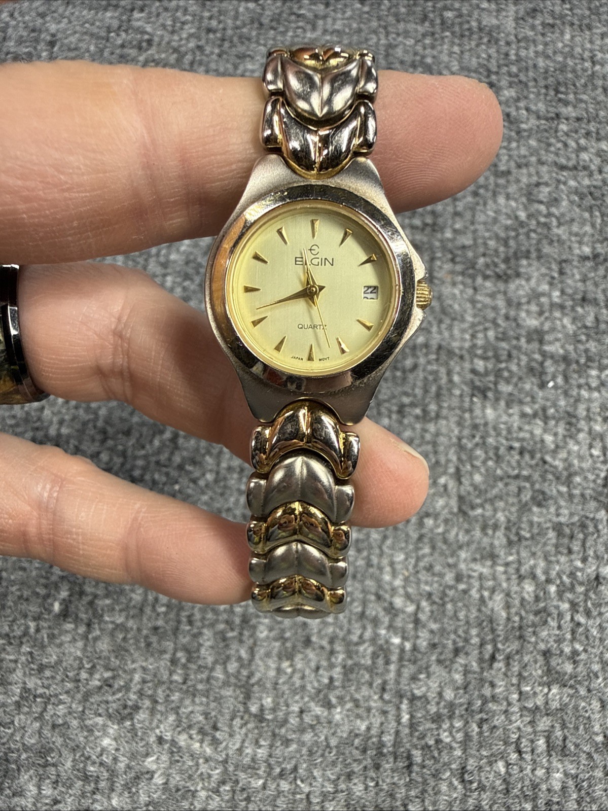 Elgin EM885 Silver & Gold Womens Round Watch #117