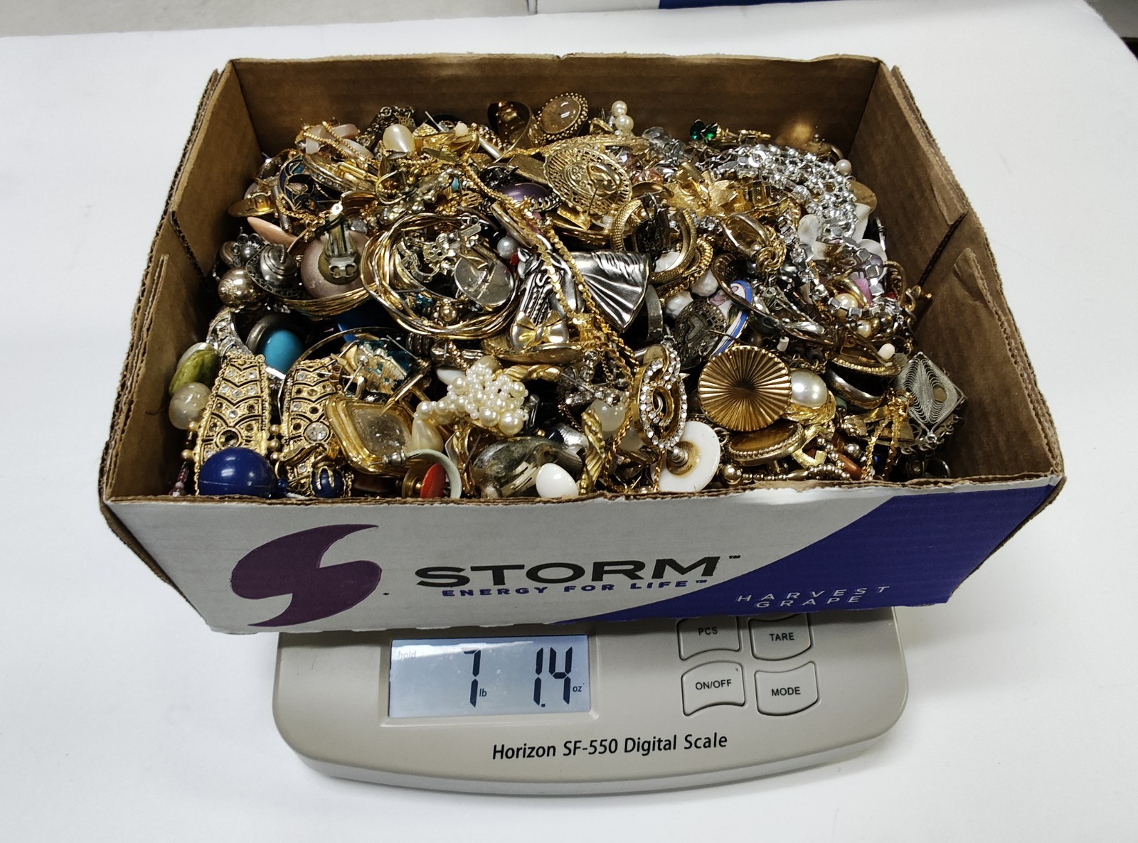 Huge Estate Junk Jewelry Lot 7lbs Earrings Screw Back Clip On Etc (Read Desc.)