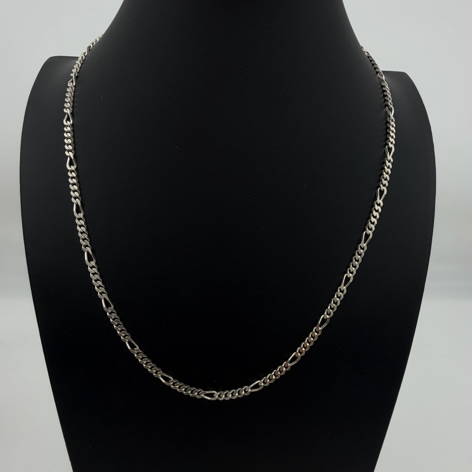 Vtg 925 Italy Sterling Silver Figaro Link Chain Necklace 24” 4mm Flat 21.7 Gr