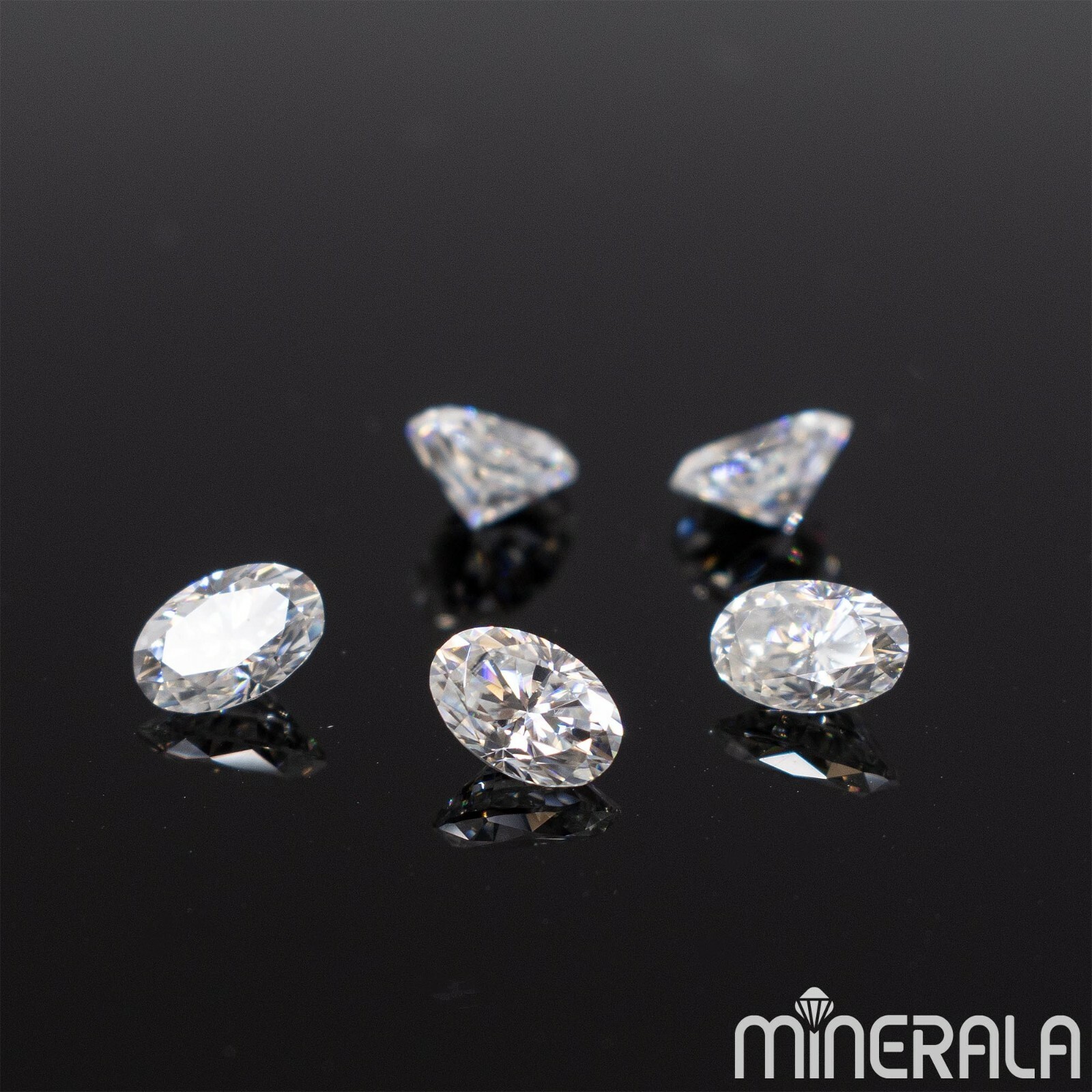 LAB MOISSANITE OVAL FACETED DIAMOND CUT D – E WHITE COLOR VVS CLARITY WP0271F