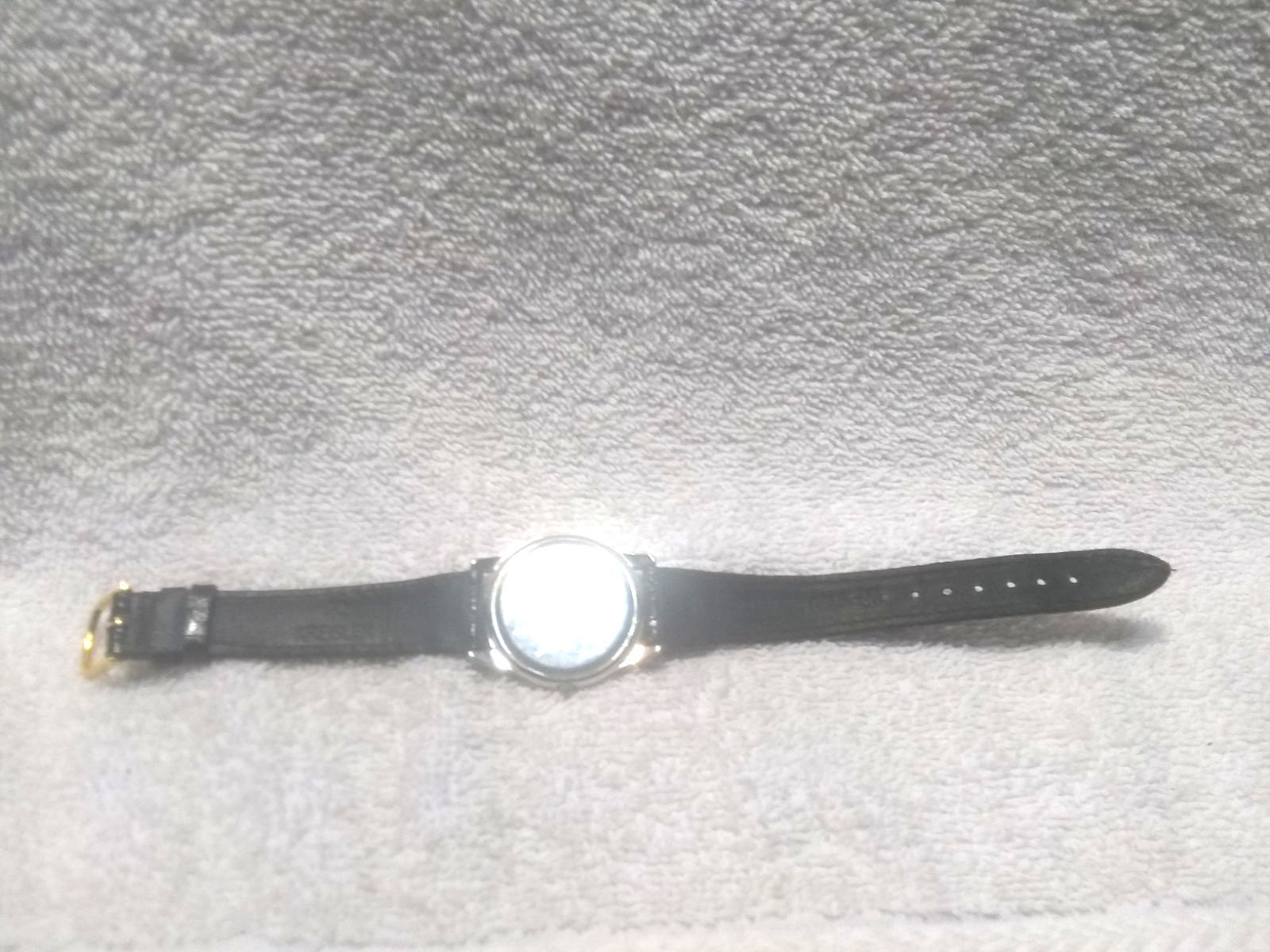 Fossil Authentic EC-8734 Quartz Watch White Dial Black Leather New Bat Works !!!