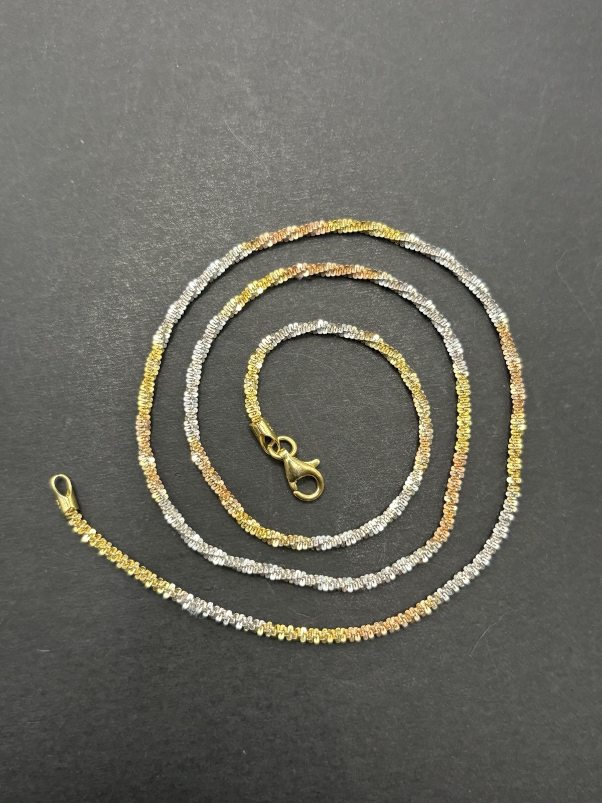 EUC 18″ Sterling Silver Tri Color Sparkle Chain 3.9 Grams G22