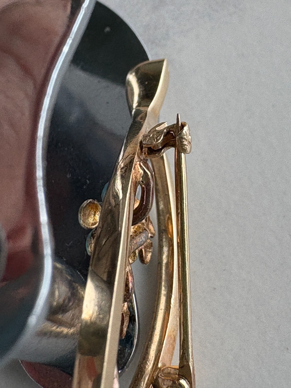 Antique Victorian 14K Stamped Wishbone Forget-me-not Blue Enamel pin 3.32 Grams