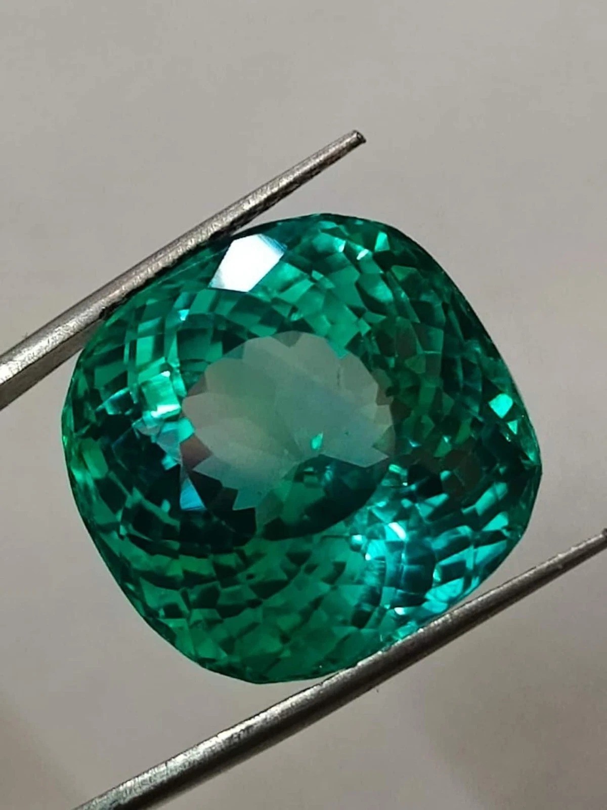 40.55 CT+ Natural Green Montana Sapphire Cushion Cut CERTIFIED Loose Gemstone