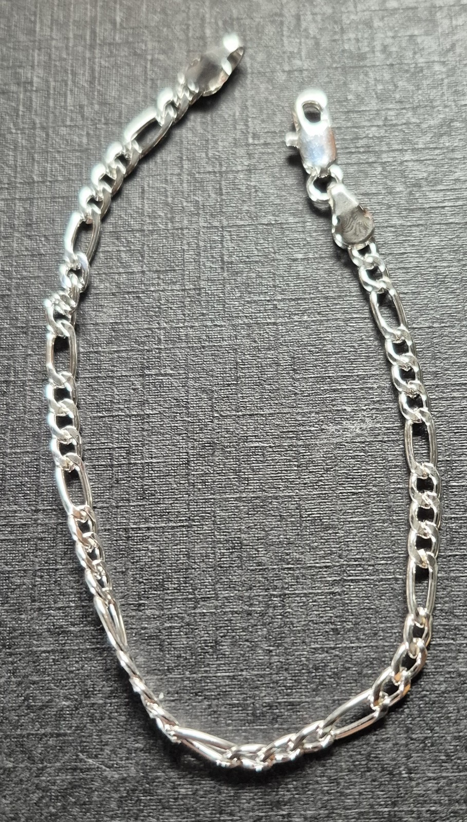 925 Sterling Silver Figaro Link Chain Bracelet Signed Lobster Clasp No Stone
