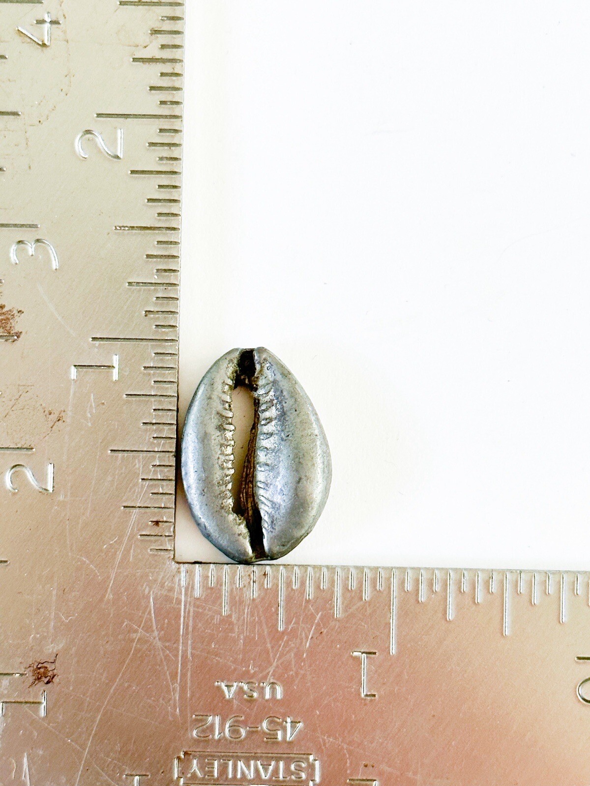 Vintage Pewter Dipped Cowrie Shell Pendant Surfer Skater Jewelry 90’s