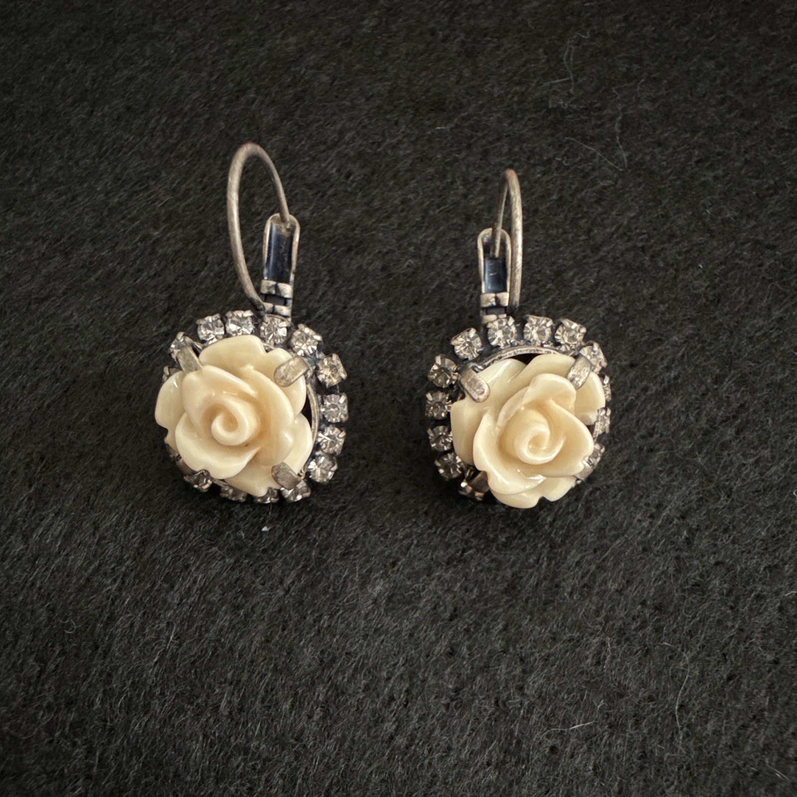Sabika 2pc Set Necklace Earrings carved, cream-colored rose and center crystal