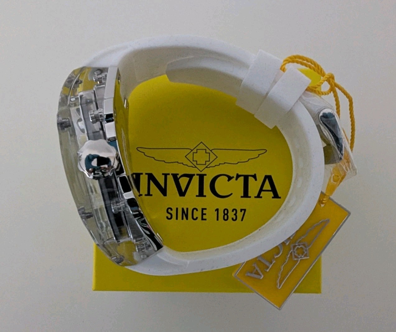 Invicta Racing Cyclone Watch 48.5mm White 48447/Invicta Iced Out Cuban Chain