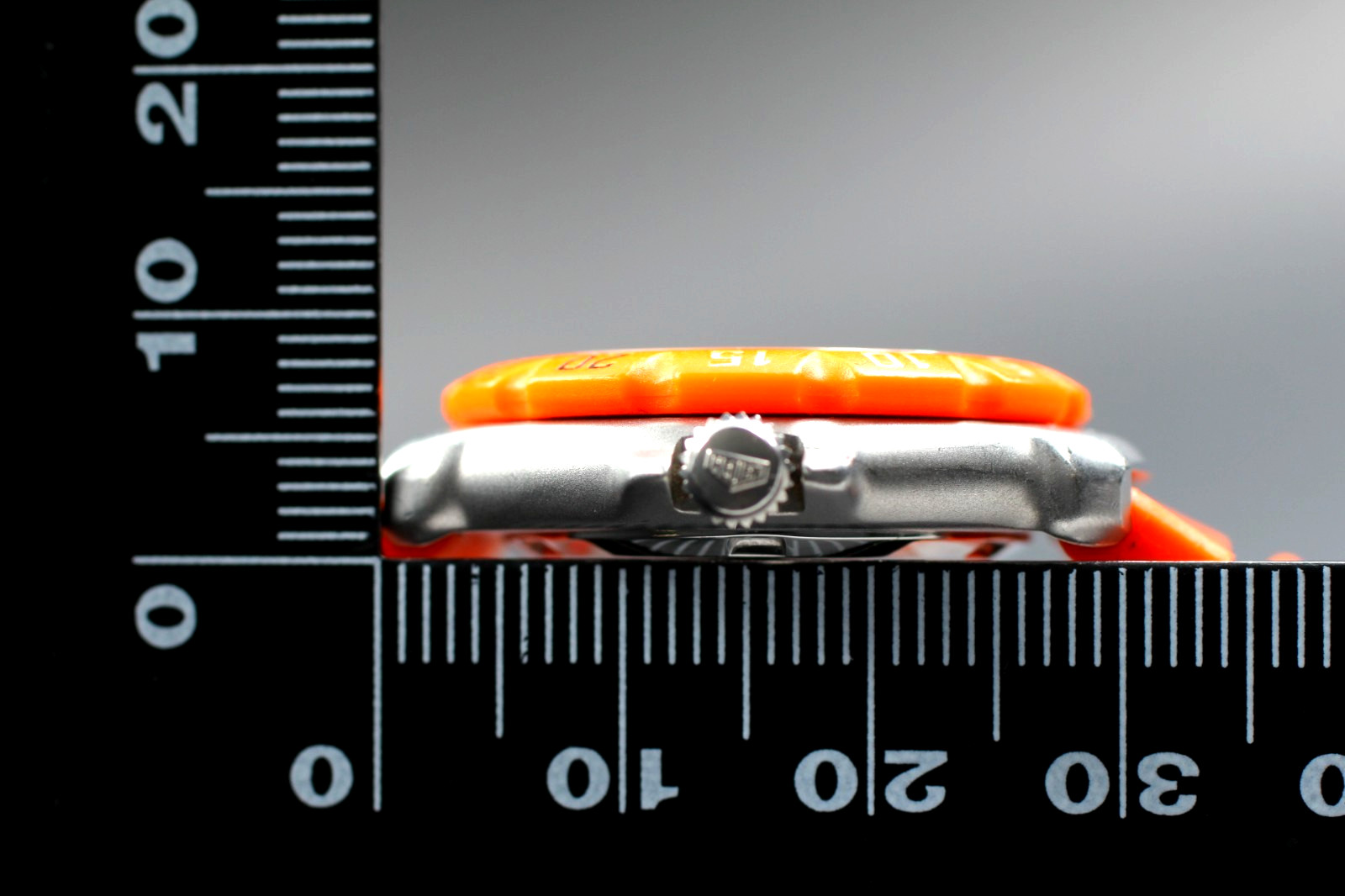 TAG Heuer 373.508 Formula 1 Professional 200m Orange 30mm Quartz Women’s Watch