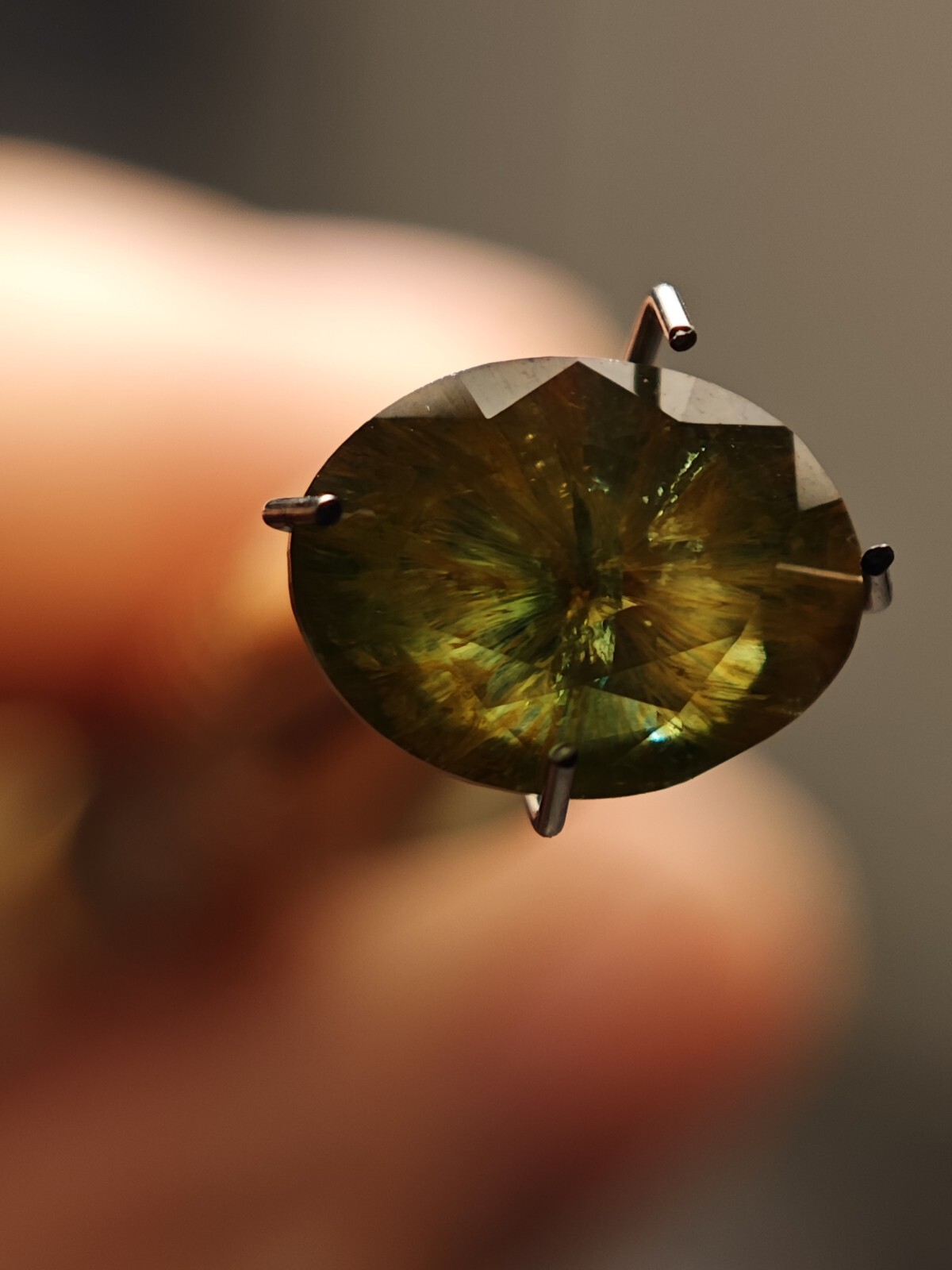 3.3 CT DEMANTOID GARNET HORSE TAIL NAURAL UNHEATED URAL BOBROVKA 10×7.7×4.3mm