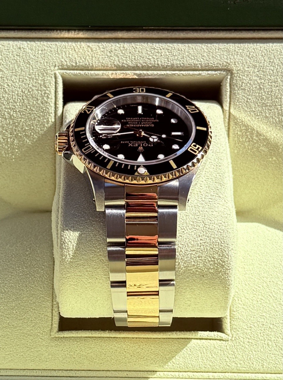 1990 Rolex Submariner Date 40mm 16613 LN Black 18K Two-Tone Yellow Gold Oyster
