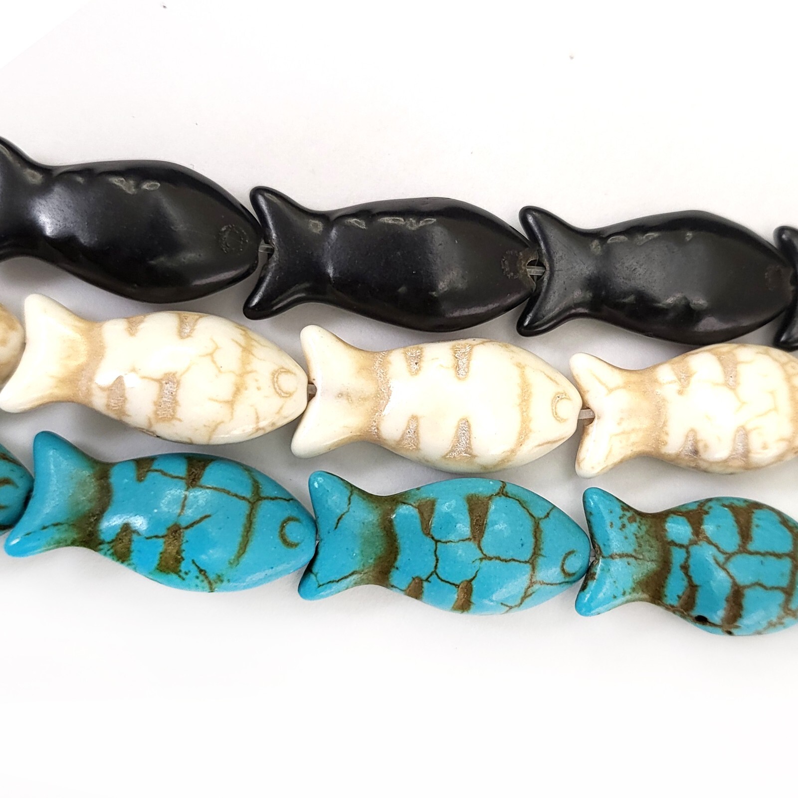 Zuni Fish Bead Charm Animal Beads Howlite Turquoise Carved 15″ Strand