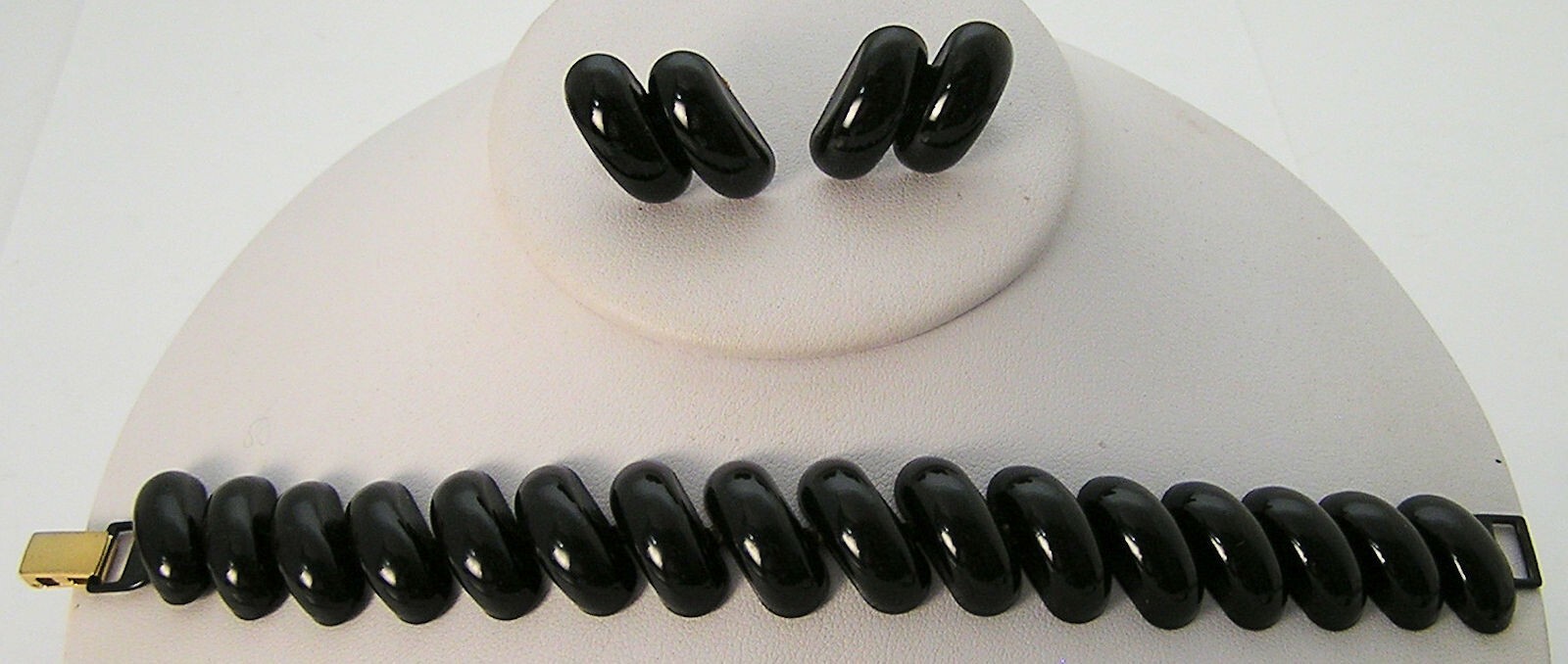 Vintage Napier Black Enamel Angled Oval dome Capsule Link Bracelet Earrings Set