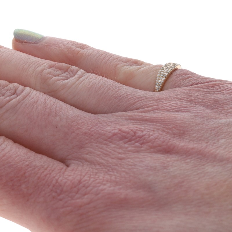 Yellow Gold Diamond Graduated Cluster Band – 14k Single Cut .20ctw Ring