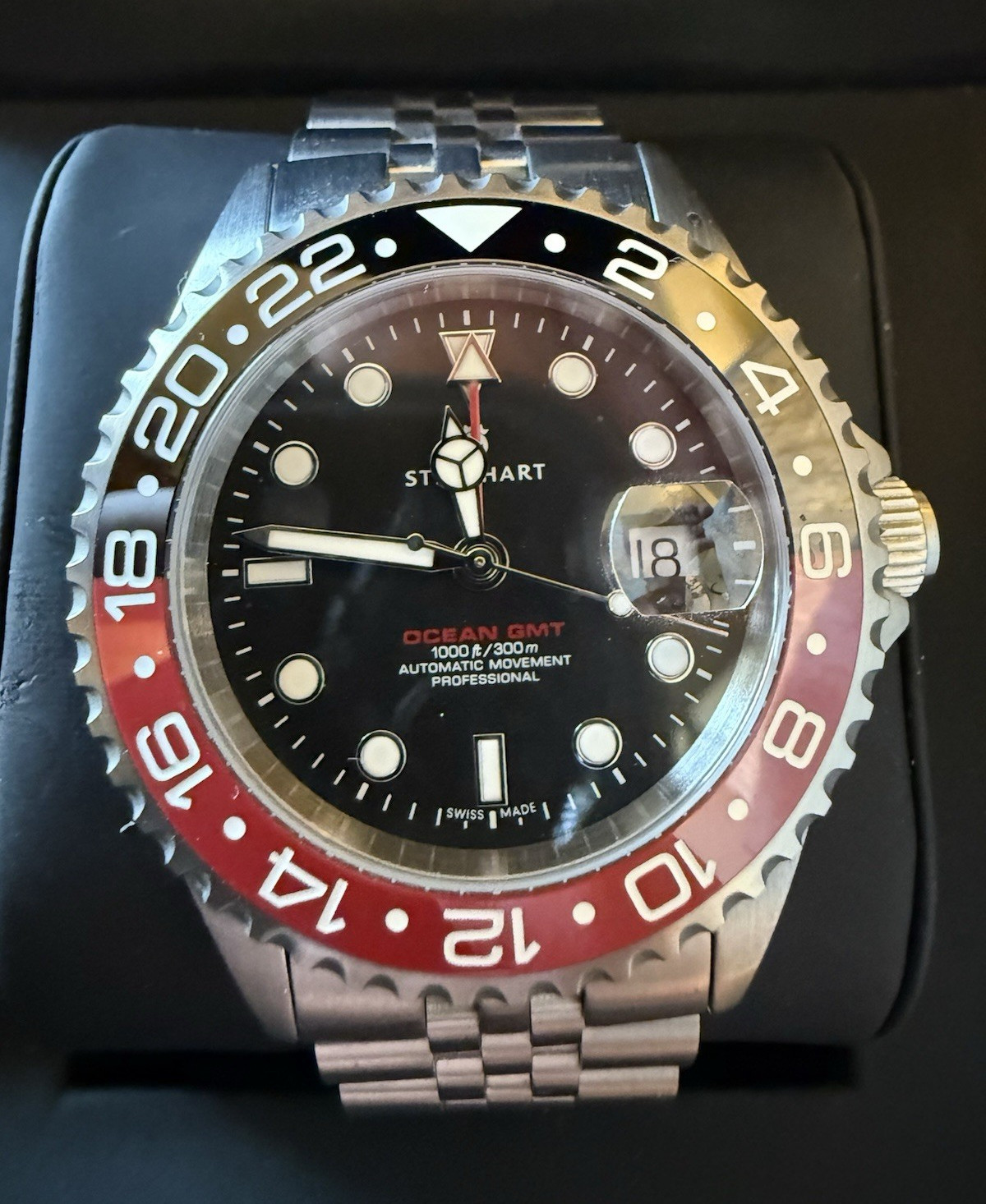 Steinhart Ocean One GMT Auto GMT Date Black Dial Red/Black Bezel 42mm 300m