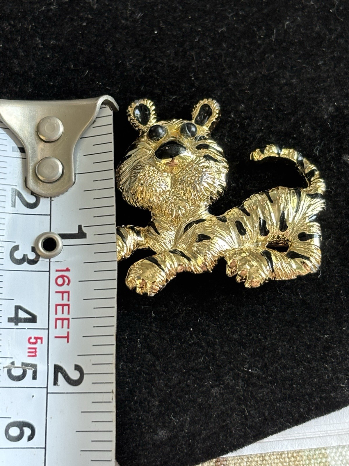 Vtg Gerry’s Yellow Black Tiger Cat Brooch