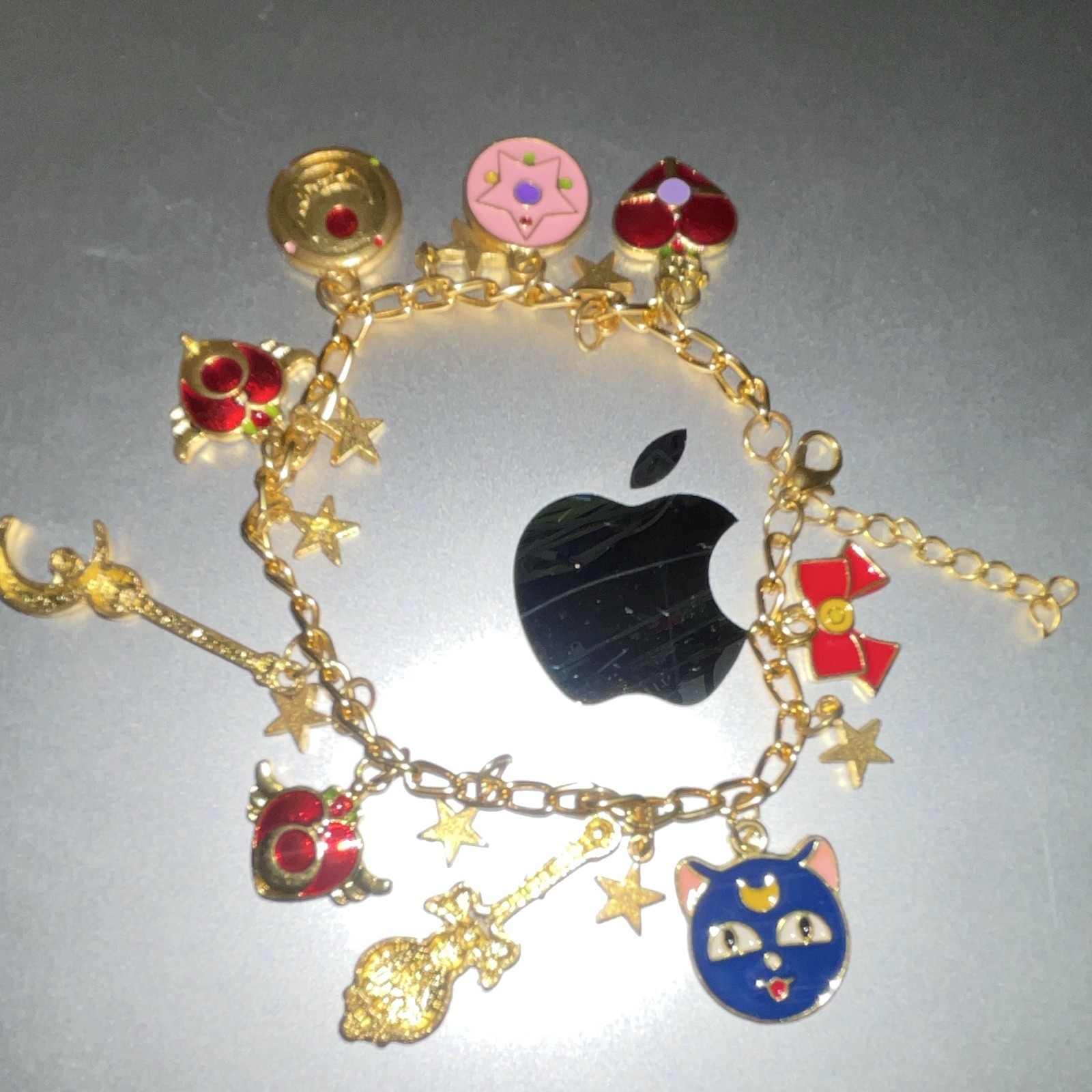 Gold Tone Anime Enamel Dangle Charm Chain Bracelet .Sailor Moon❤️