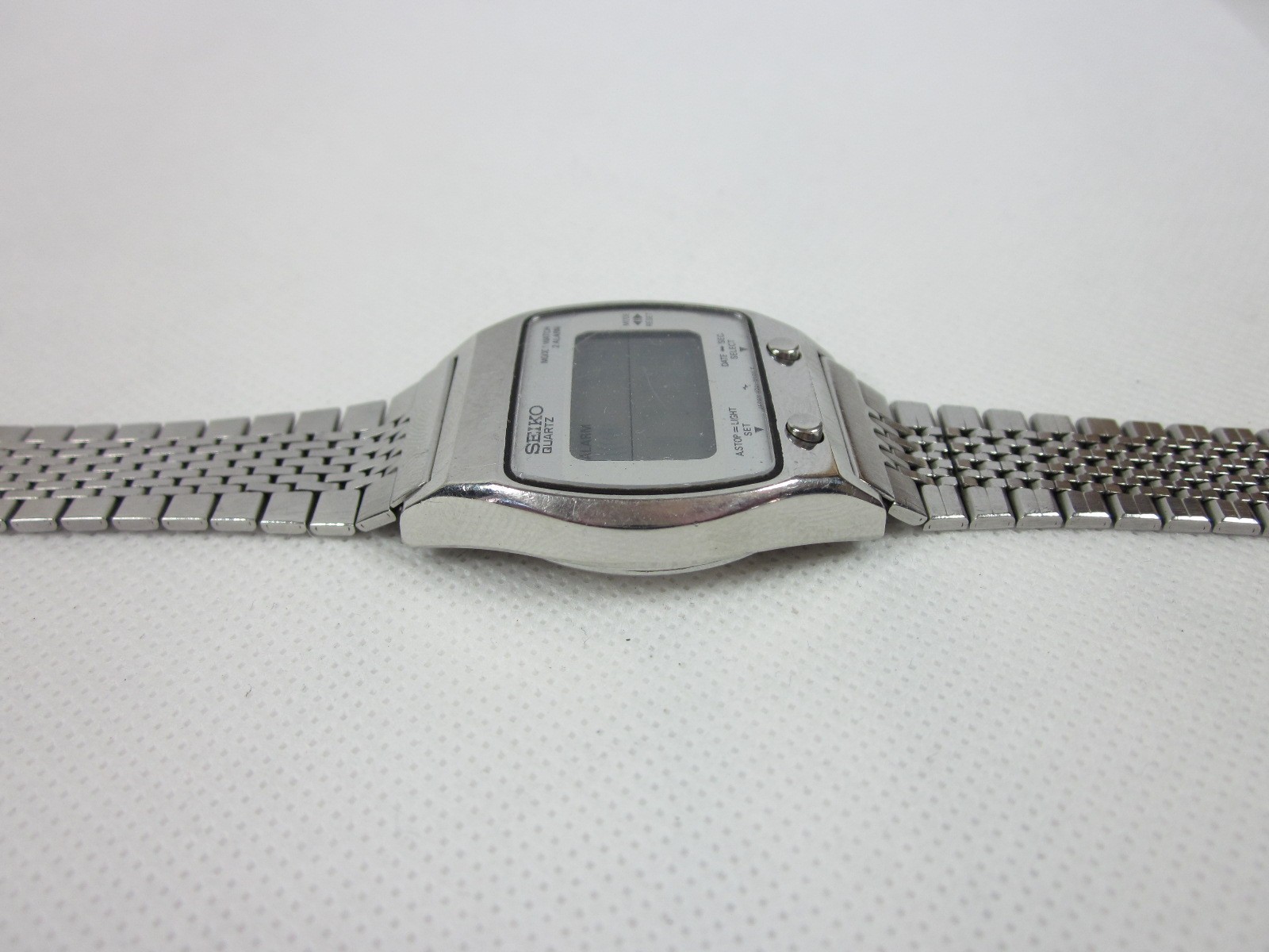 SEIKO ALARM A021 5000 VINTAGE ALARM CLOCK DIGITAL LCD WRISTWATCH FOR MEN