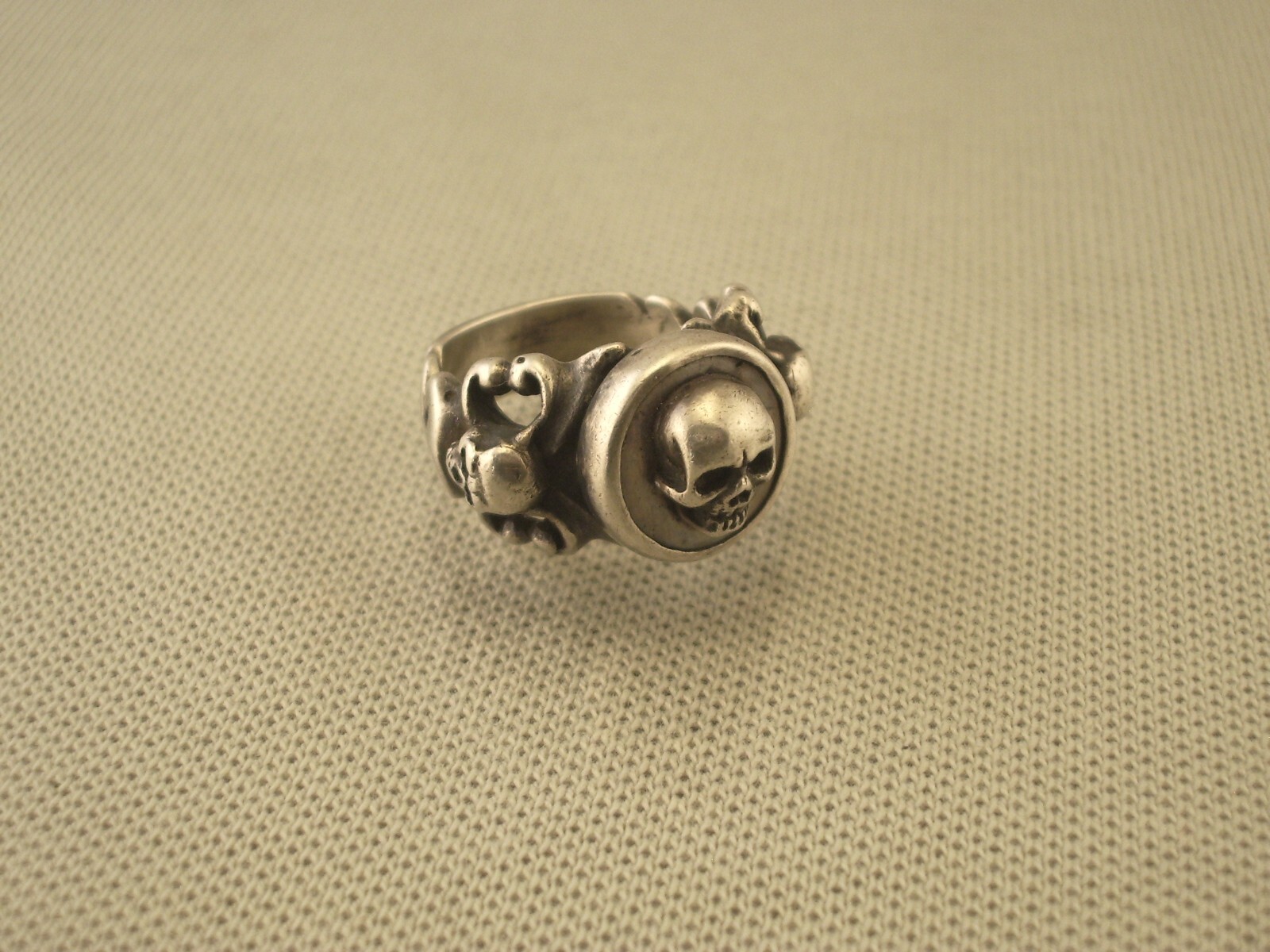 Rare antique silver Memento Mori Skull Ring Size 7.5