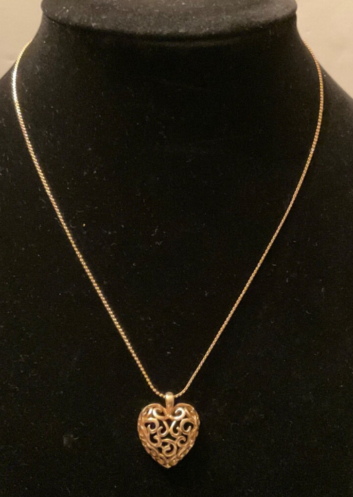Vintage GoldTone Open Filigree Heart Pendant Necklace. 17”. New Old Stock A23