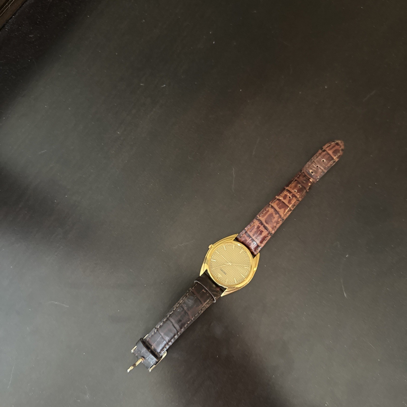 Vintage 1996 [Near MINT] New Batt SEIKO V701-7A10 Gold Mens Qz Watch From JAPAN
