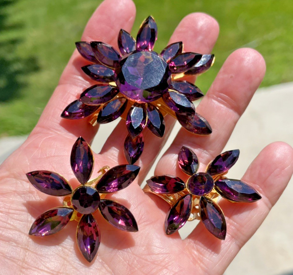 VTG Purple Ruby Red Rhinestone Brooch & Clip-On Earrings Set Mid Century Glam