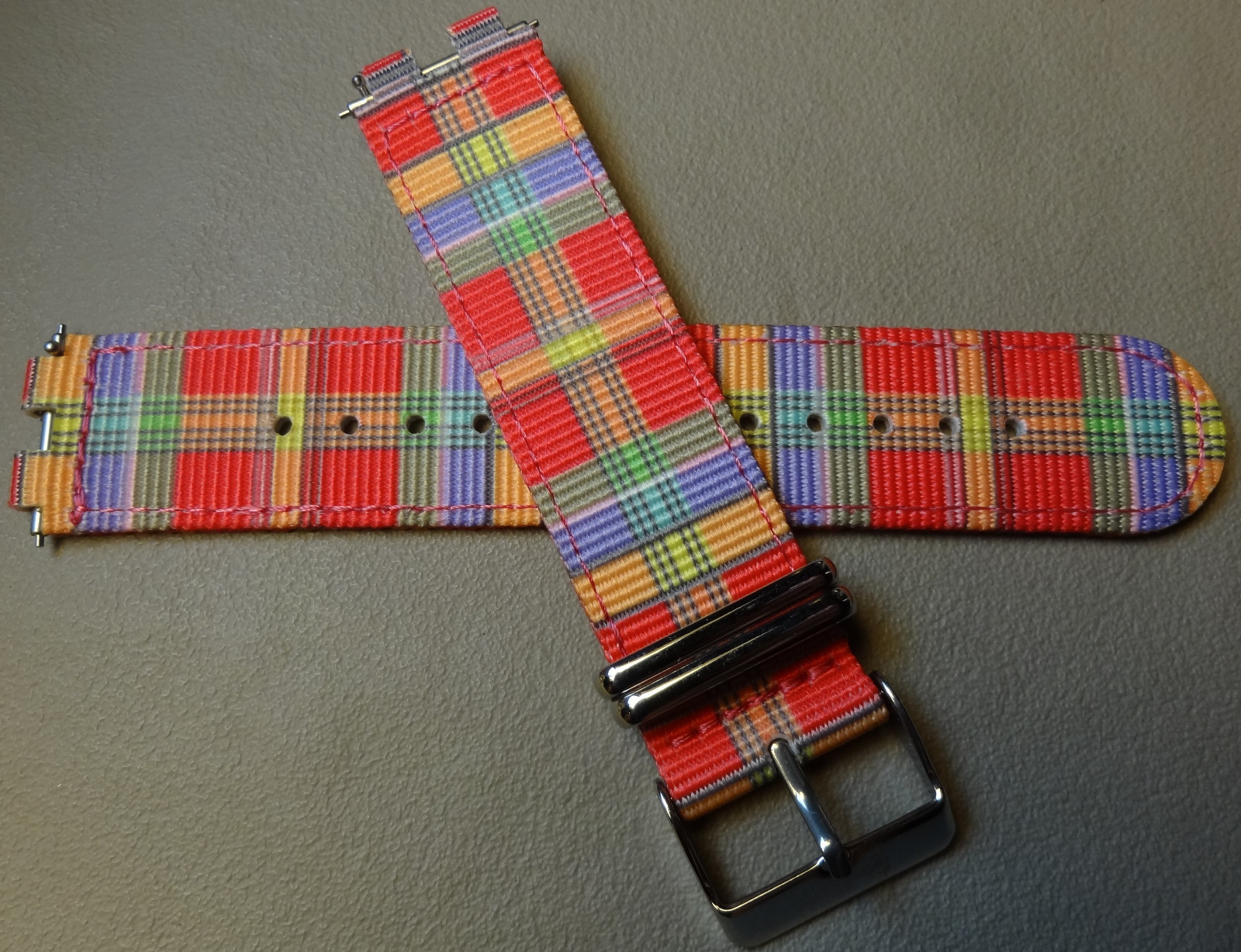 ONLY FITS UNIQUE SMARTWATCH ENDS Sport Nylon Plaid 22mm Watch Band