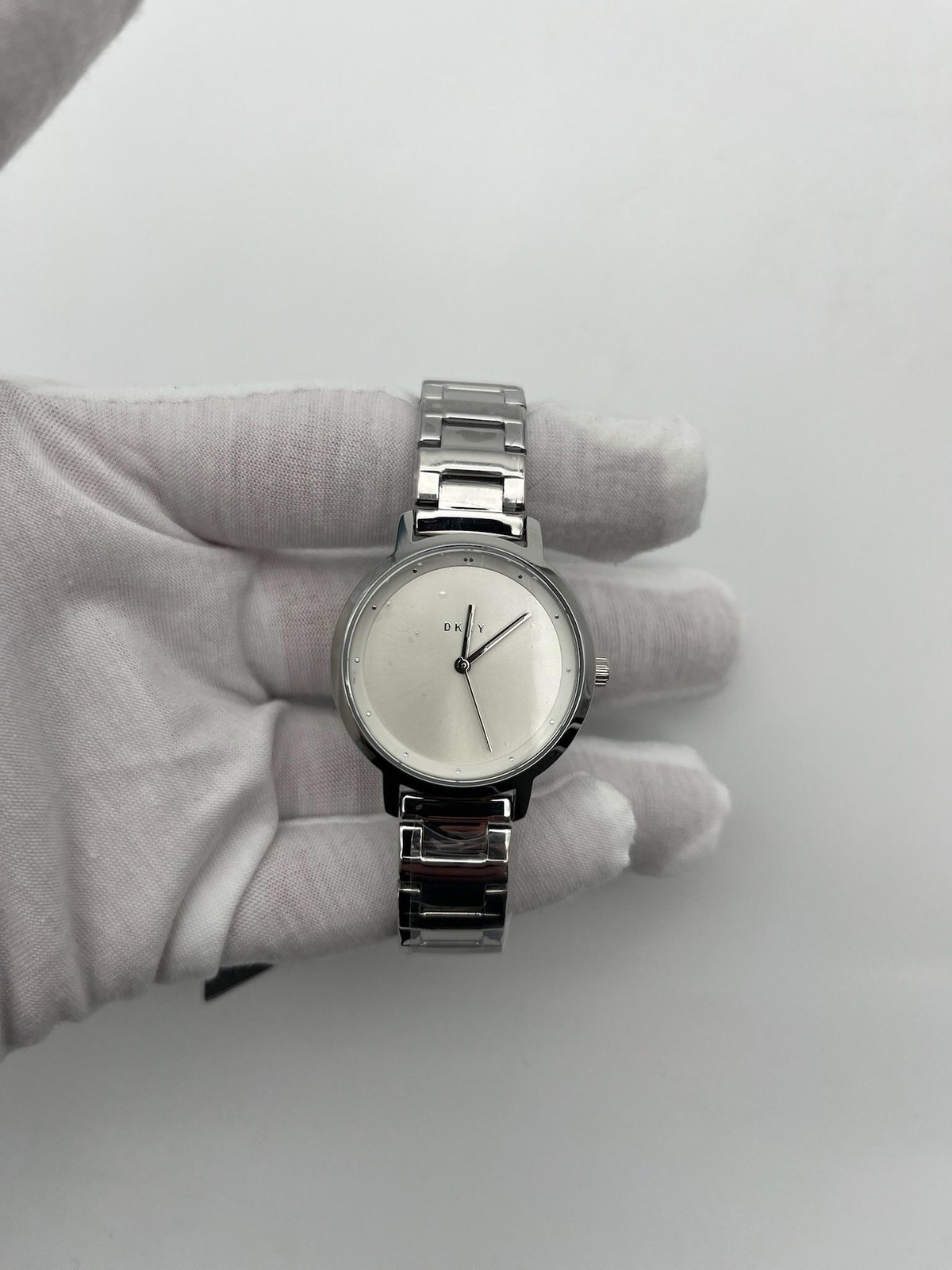 DKNY Womens Dress Watch Silver Dial Stainless Steel Bracelet Classic NY2635 New