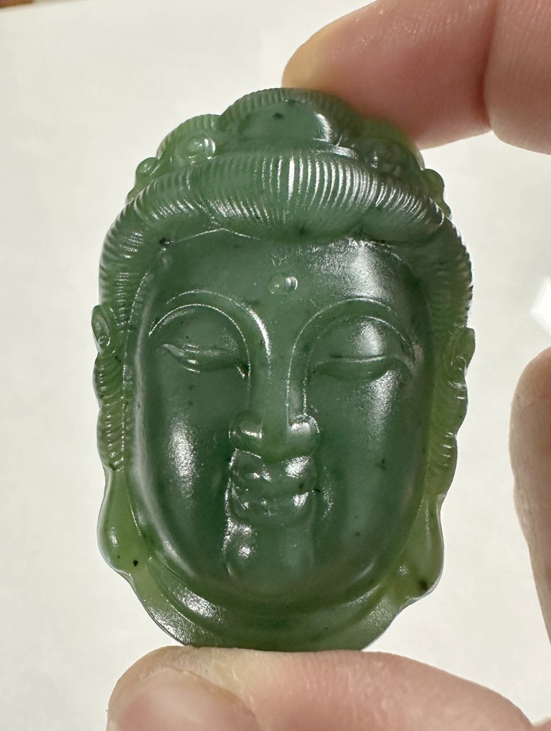 Certified Natural Hetian Jasper Jade Green Hand carved pendant Sakyamuni 释迦摩尼